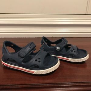 Toddler crocs size 6